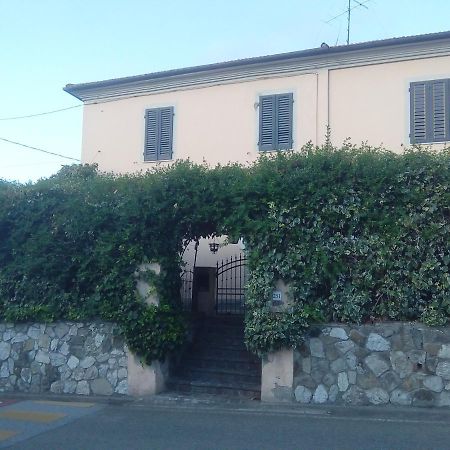 Terre Di Creta...Per Sognare Hotel Pomaia Exterior photo